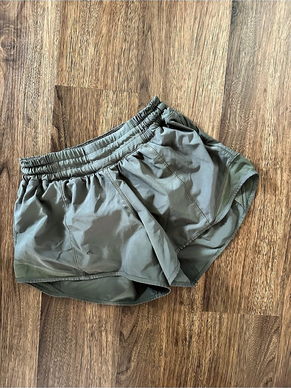 lululemon Hotty Hot High-Rise Lined Shorts Green Size 4
